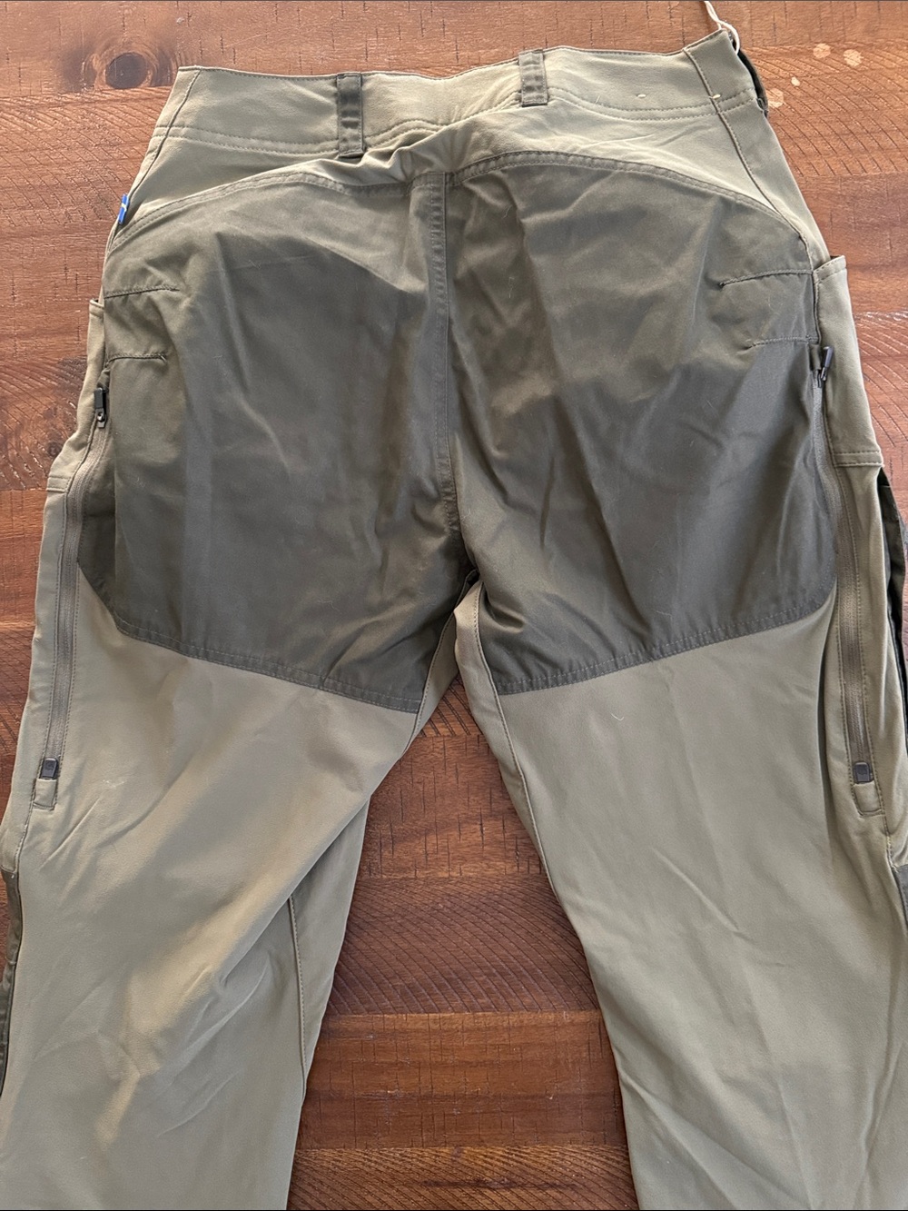 Fjallraven Women's G-1000 Two-Tone Olive Cargo Pants - Picture 3 of 3